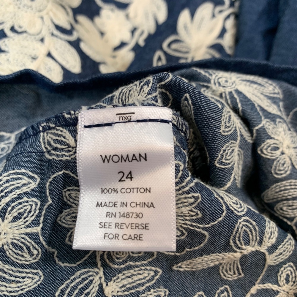 NEW Westport Dressbarn‎ Blue Chambray Embroidered Floral Shift Dress 24W - Picture 8 of 9